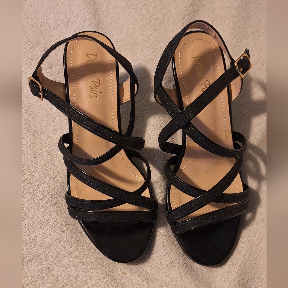 Dream Pairs Elegant Black Strappy Heels